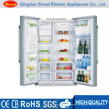 refrigerador de acero inoxidable con dispensador de agua de máquina de hielo y minibar